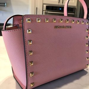 Michael Kors Selma studded messenger bag